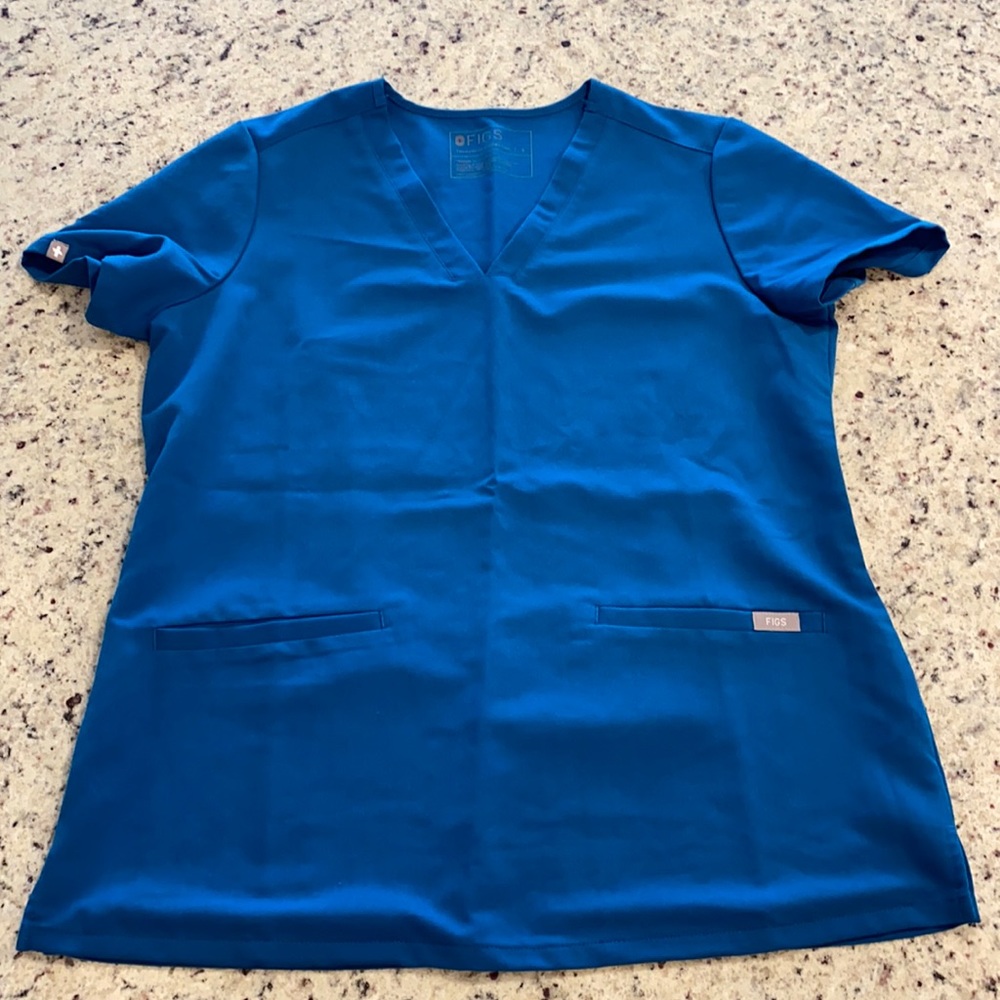 FIGS Casma Three Pocket Scrub Top - NWOT